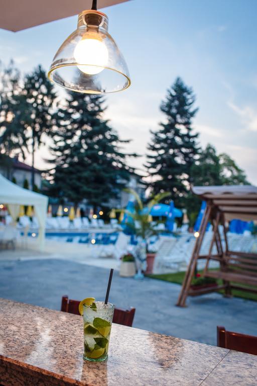 Chateau Montagne Hotel Troyan Trojan Eksteriør billede